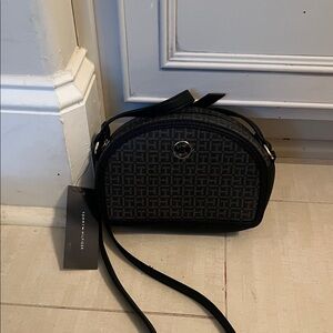 Tommy Hilfiger dome signature crossbody bag